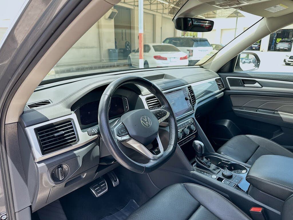 2022 Volkswagen Atlas V6 SEL R-Line Black 4Motion
                                    for sale in Miami, FL – photo 45