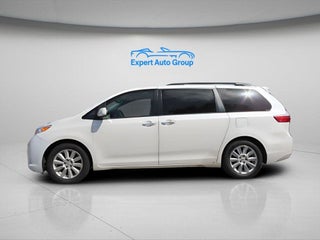 2017 Toyota Sienna thumbnail – Pompano Beach, FL – 2