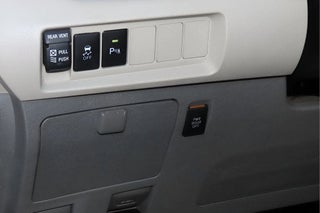 2017 Toyota Sienna thumbnail – Pompano Beach, FL – 34