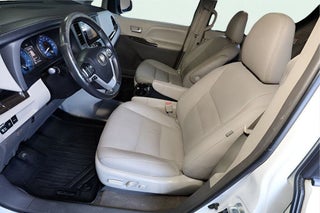 2017 Toyota Sienna thumbnail – Pompano Beach, FL – 10
