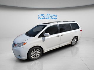 2017 Toyota Sienna thumbnail – Pompano Beach, FL – 41