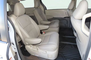 2017 Toyota Sienna thumbnail – Pompano Beach, FL – 13