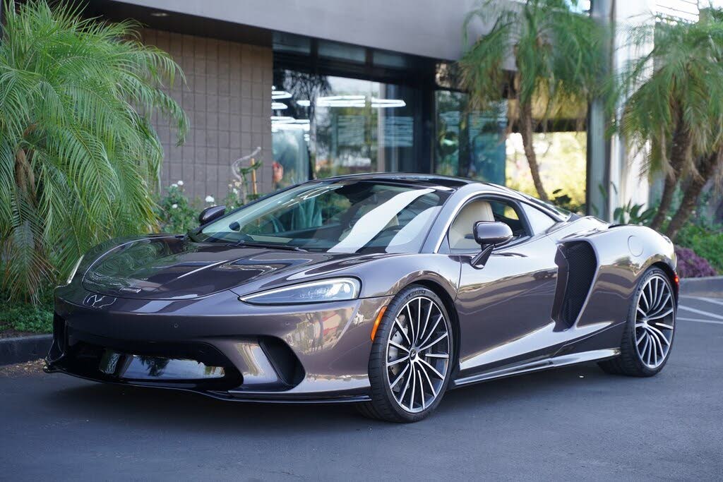 McLaren GT