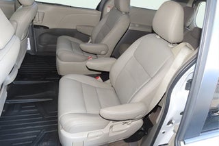 2017 Toyota Sienna thumbnail – Pompano Beach, FL – 12