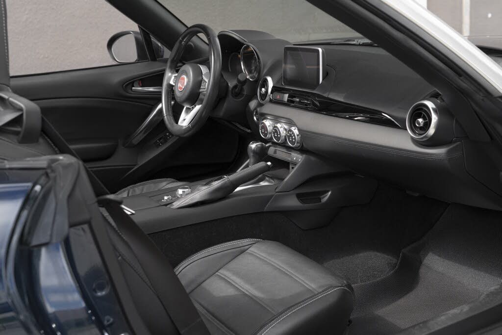 2018 FIAT 124 Spider Lusso
                                    for sale in Miami, FL – photo 30