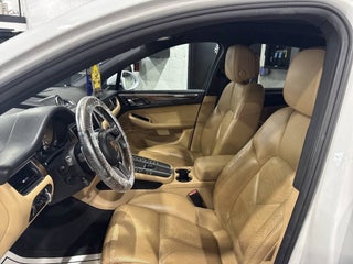2017 Porsche Macan thumbnail – Miami, FL – 3