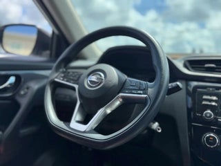 2017 Nissan Rogue thumbnail – Miami, FL – 17
