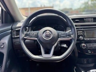 2017 Nissan Rogue thumbnail – Miami, FL – 19