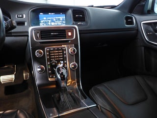 2017 Volvo V60 thumbnail – Pompano Beach, FL – 42