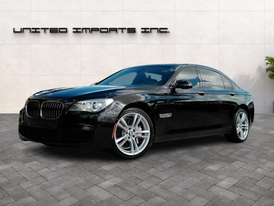 BMW 7 Series F01/F02/F03 (5th Gen) Facelift 750Li