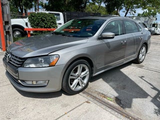 2014 Volkswagen Passat thumbnail – Miami, FL – 3