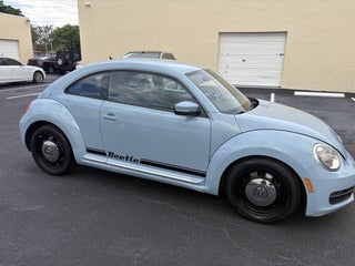 2013 Volkswagen Beetle thumbnail – Pompano Beach, FL – 20