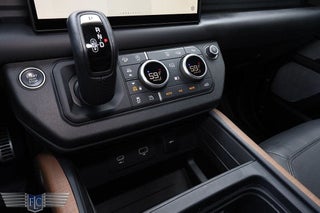 2023 Land Rover Defender thumbnail – Pompano Beach, FL – 39