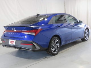 Image of 2025 Hyundai Elantra Hybrid
