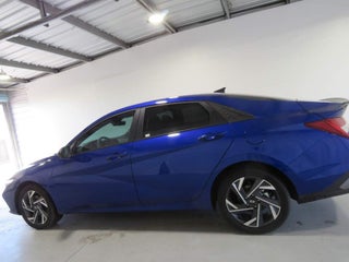 Image of 2025 Hyundai Elantra Hybrid