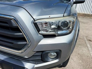 2018 Toyota Tacoma thumbnail – Oakland Park, FL – 9