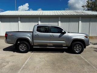 2018 Toyota Tacoma thumbnail – Oakland Park, FL – 6