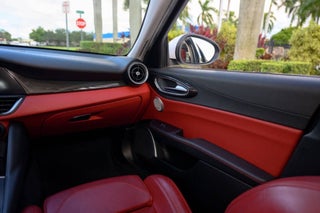 2017 Alfa Romeo Giulia thumbnail – Miami, FL – 25