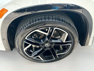 2025 Volkswagen Tiguan thumbnail – Miami, FL – 36