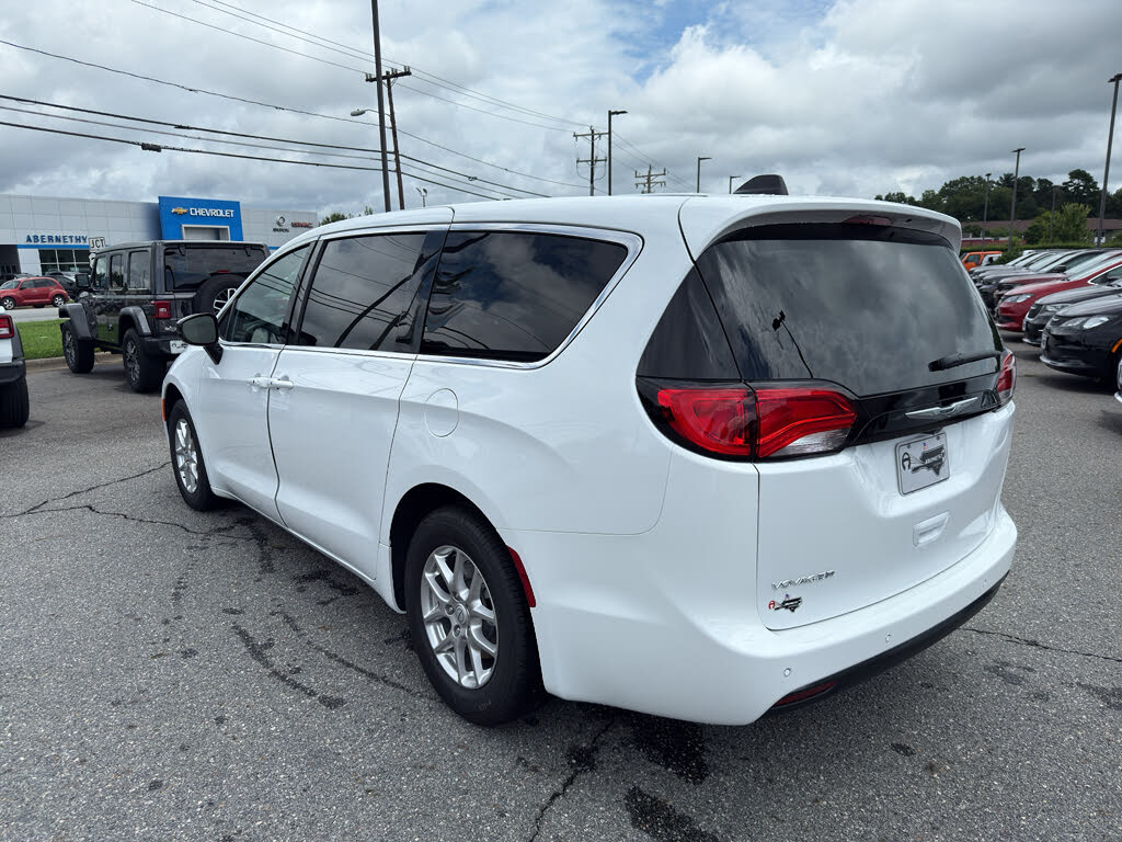 2026 Chrysler Voyager