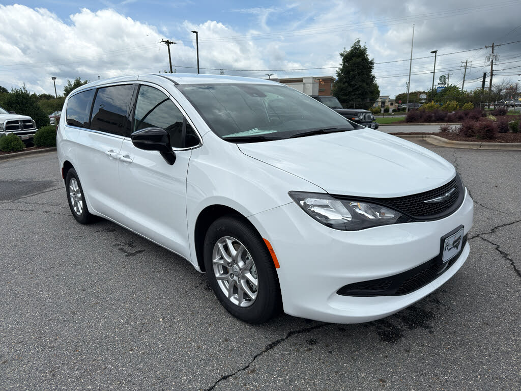 2026 Chrysler Voyager