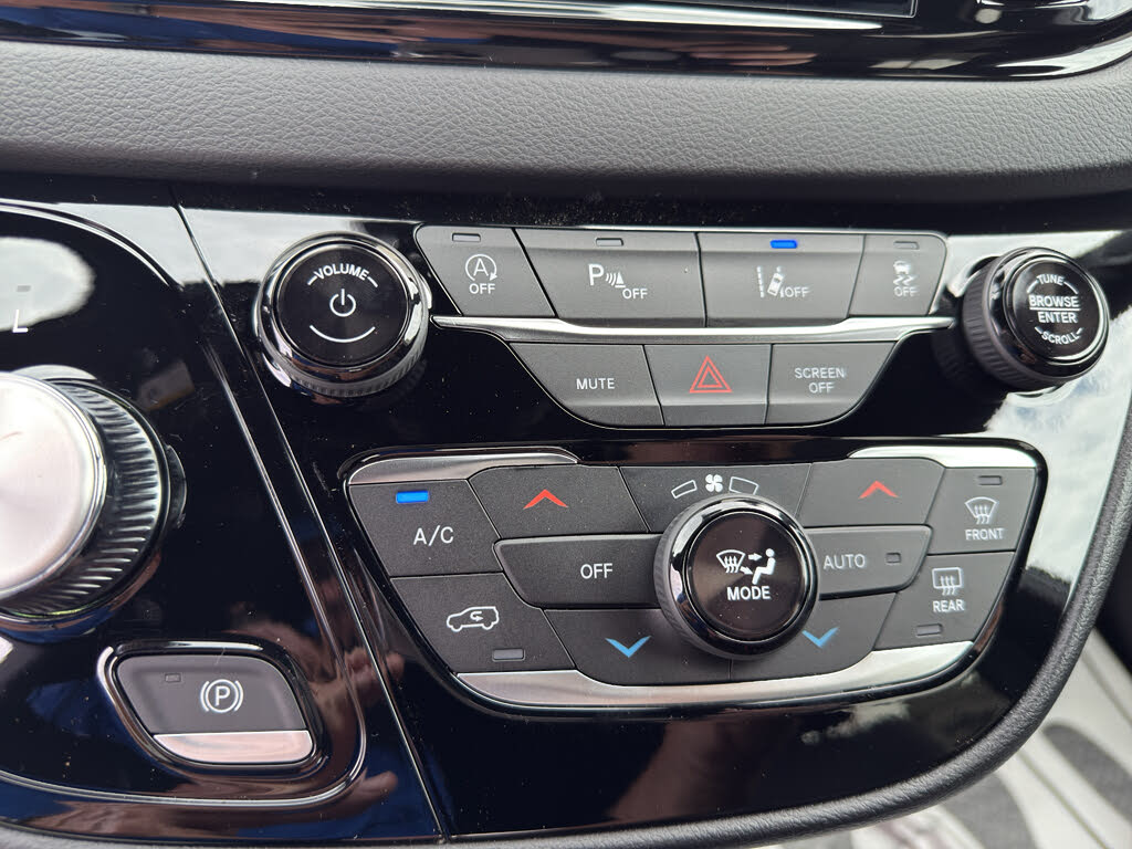 2026 Chrysler Voyager