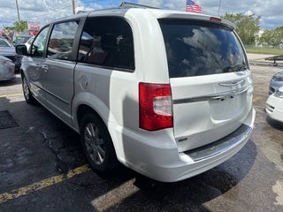 2014 Chrysler Town and Country thumbnail – Homestead, FL – 11