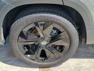 2025 Volkswagen Taos thumbnail – Coconut Creek, FL – 10