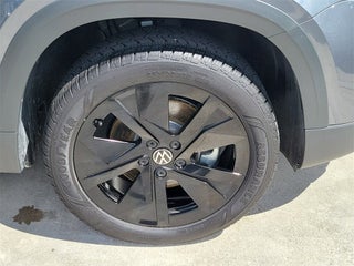 2025 Volkswagen Taos thumbnail – Coconut Creek, FL – 11