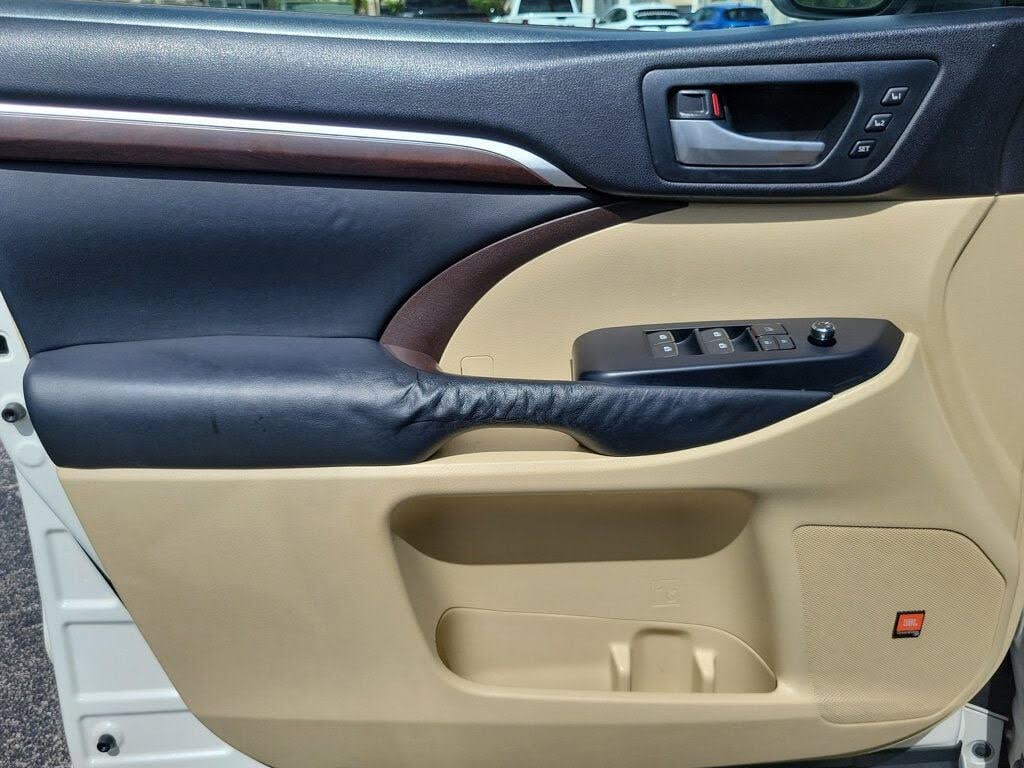 2015 Toyota Highlander Limited
                                    for sale in Miami, FL – photo 14