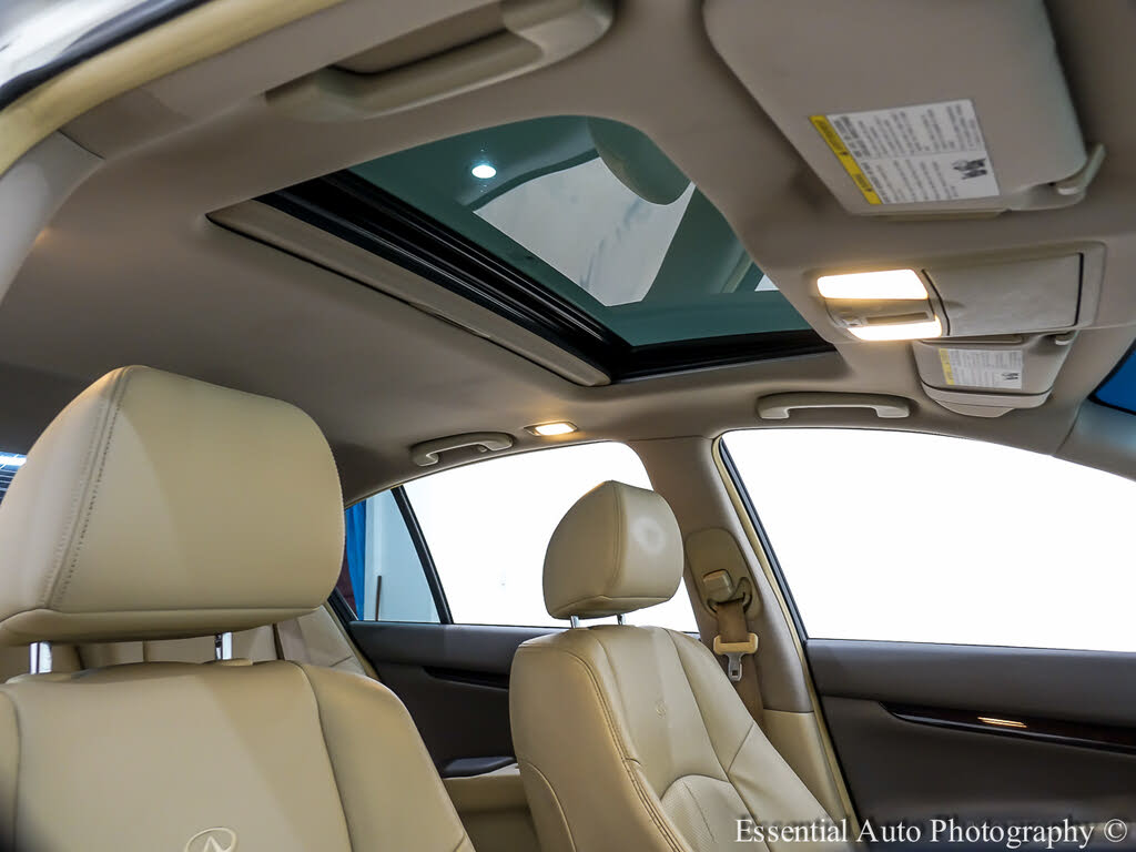 Image of 2011 Infiniti G37