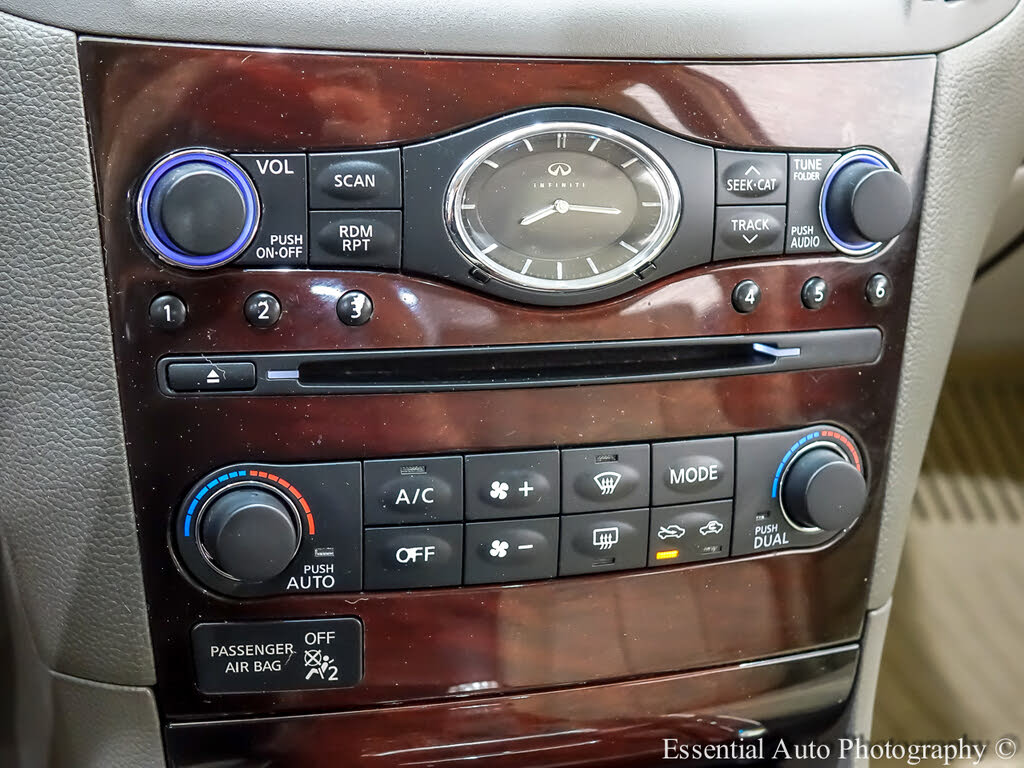 Image of 2011 Infiniti G37