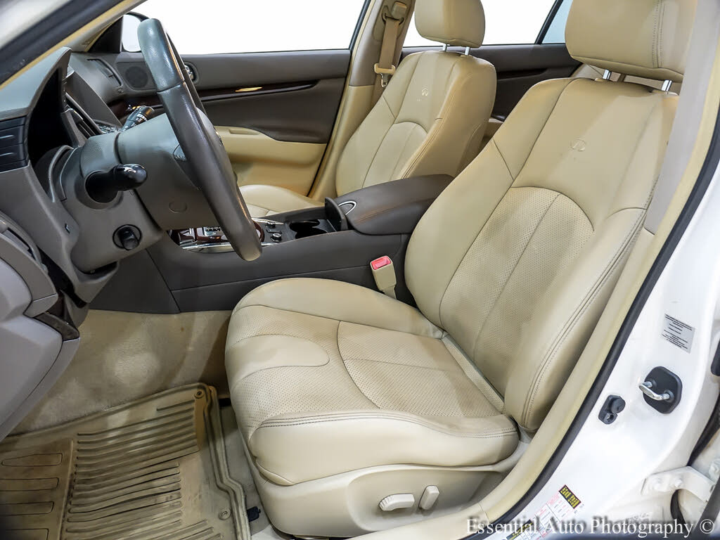 Image of 2011 Infiniti G37