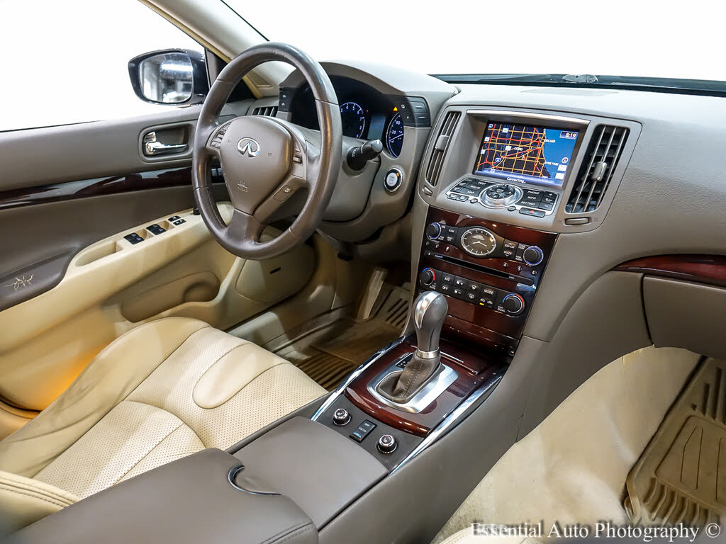 Image of 2011 Infiniti G37