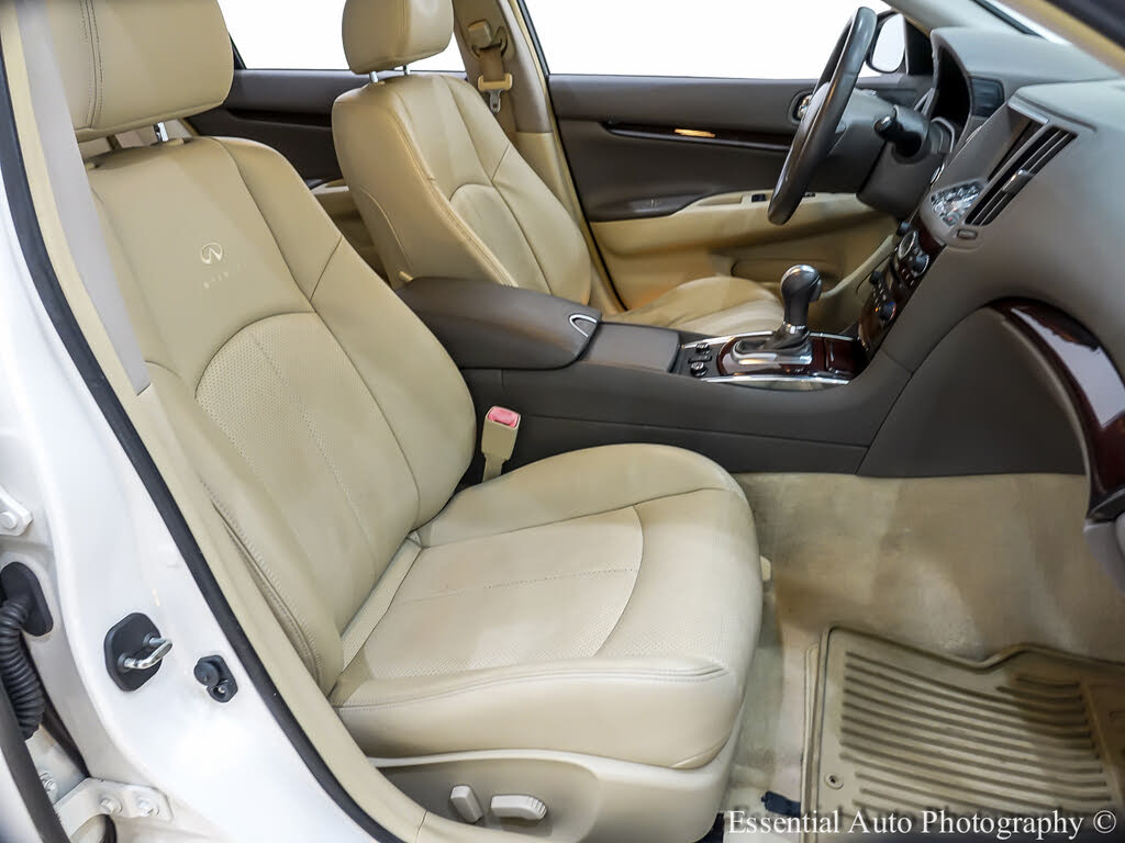 Image of 2011 Infiniti G37