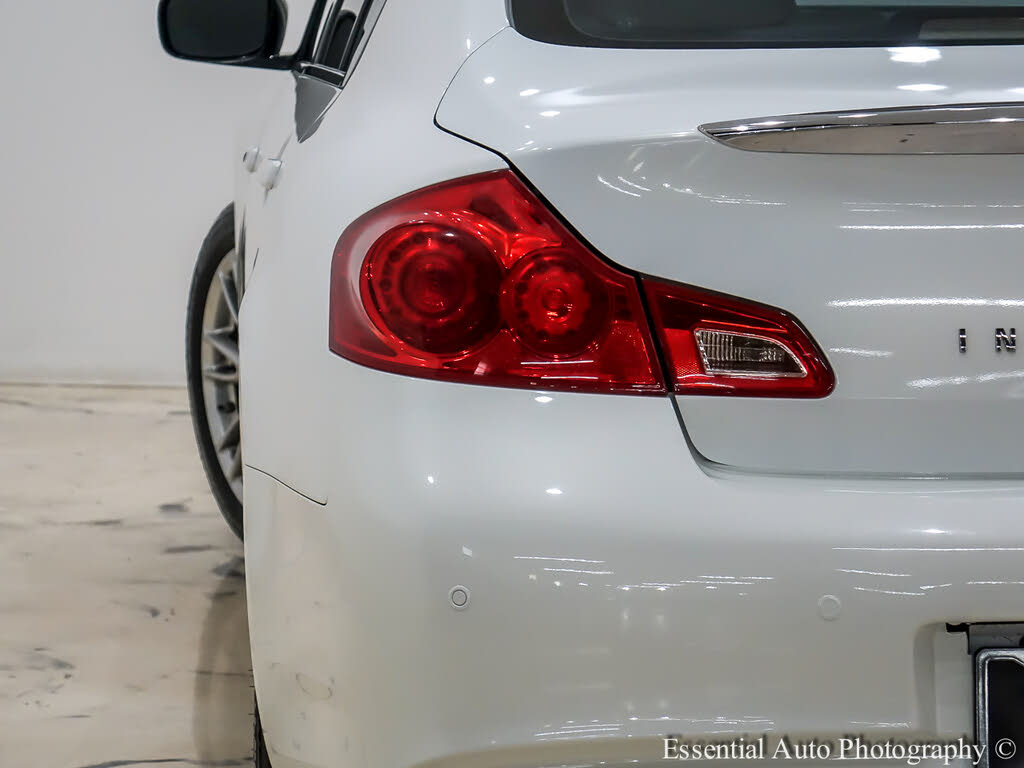 Image of 2011 Infiniti G37