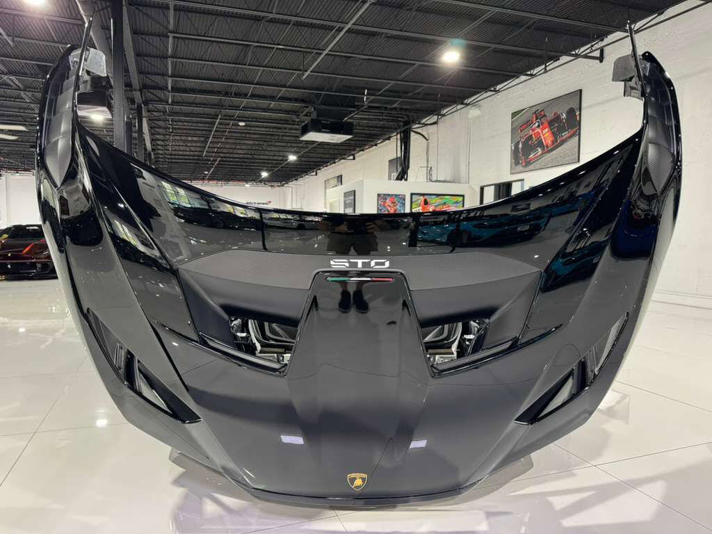 2022 Lamborghini Huracan STO
                                    for sale in Ft. Lauderdale, FL – photo 30