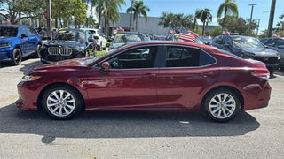 2018 Toyota Camry thumbnail – Oakland Park, FL – 5