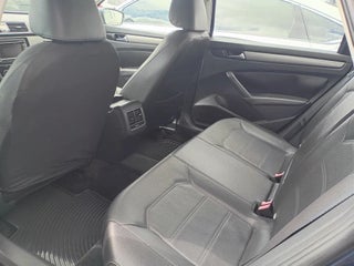 2015 Volkswagen Passat thumbnail – Miami Gardens, FL – 4