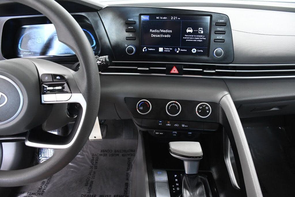 2024 Hyundai ELANTRA SE
                                    for sale in Doral, FL – photo 39