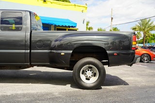 2003 Chevrolet Silverado 3500 thumbnail – Pompano Beach, FL – 3