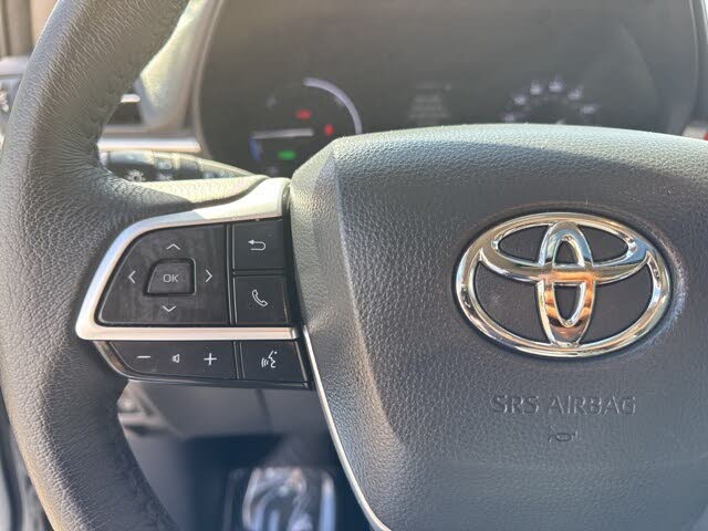 2023 Toyota Sienna XLE 7-Passenger
                                    for sale in Hollywood, FL – photo 26