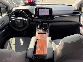 2023 Toyota Sienna thumbnail – Hollywood, FL – 17