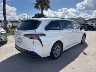 2023 Toyota Sienna thumbnail – Hollywood, FL – 3
