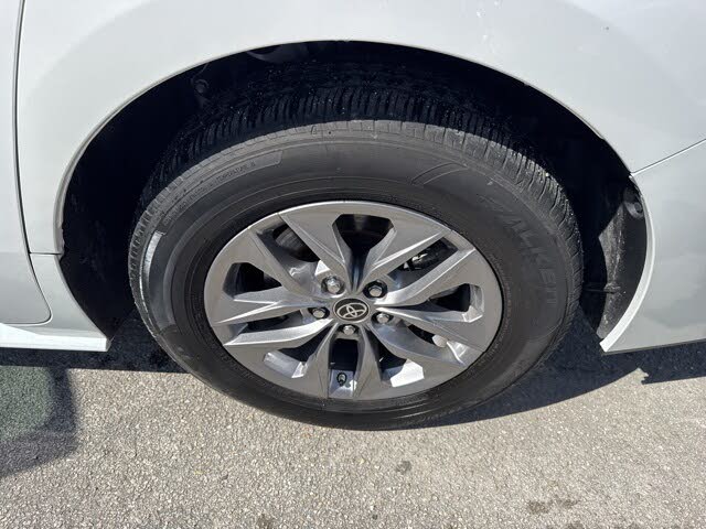 2023 Toyota Sienna XLE 7-Passenger
                                    for sale in Hollywood, FL – photo 32