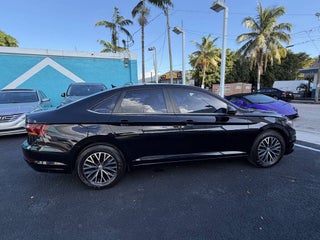 2019 Volkswagen Jetta thumbnail – Miami, FL – 4