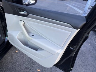 2019 Volkswagen Jetta thumbnail – Miami, FL – 18