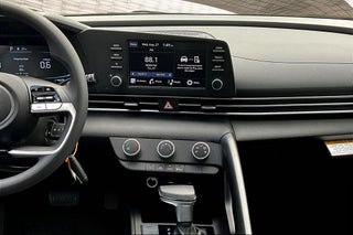 Image of 2025 Hyundai Elantra