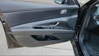 Image of 2025 Hyundai Elantra