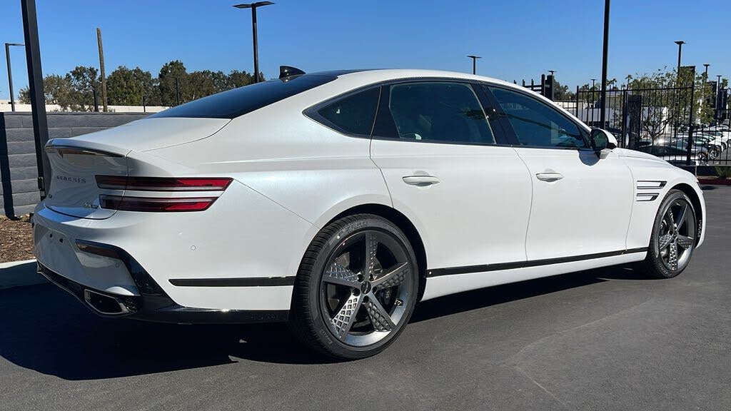 2025 Genesis G80